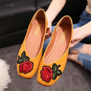 Flower Embroidery Vintage Flat Slip On Shoes