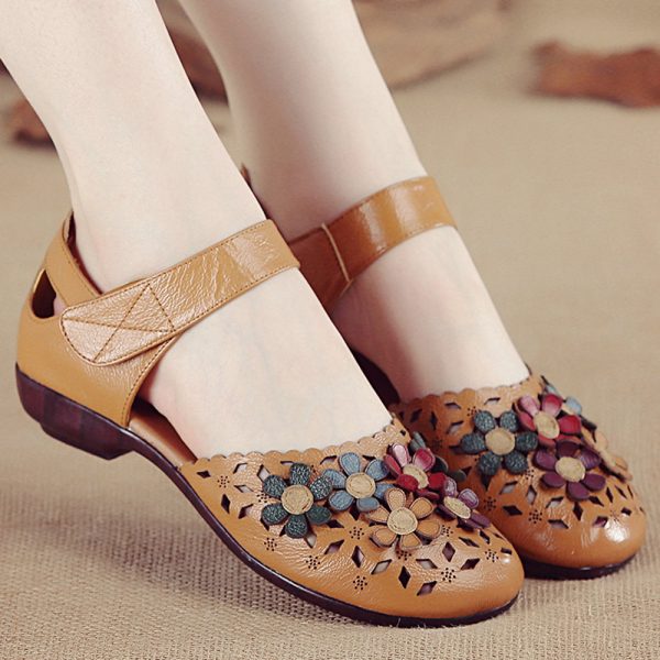 Flower Leather Hook Loop Closed Toe Retro Flat Shoes