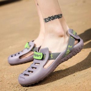 Hole Trend Season Shoes Men's Slippers Men's Shoes Beach Men's Sandals Students Export 2 Days People Drag