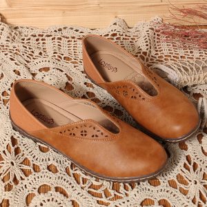 LOSTISY Solid Color Stitcing Slip Resistant Casual Slip On Flat Shoes