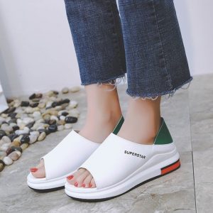 Large Size Sandals Women's Season New Women's Shoes Students Wild Flat Beach Casual Sandals