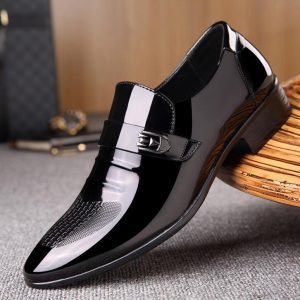 Men Classic Pointed Toe Metal Decoration Business Dress Formal Shoes