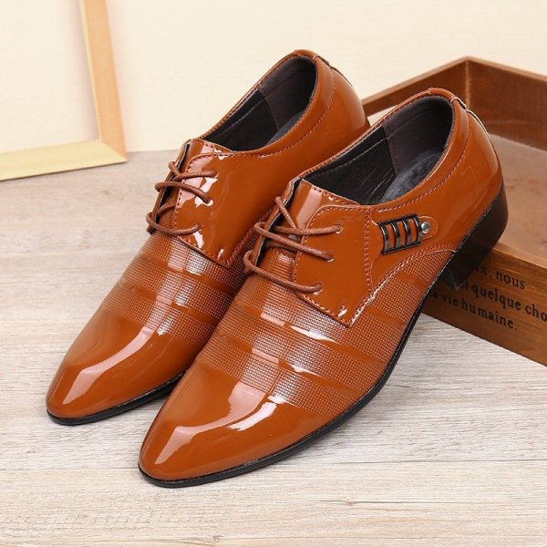 Men PU Leather Non Slip Metal Decoration Business Formal Dress Shoes