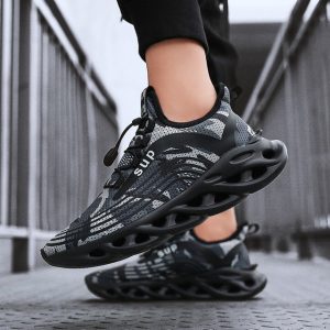 New Men's Shoes Breathable Mesh Casual Shoes Non-slip Sneakers Cushioning Running Shoes Large Size Thick Bottom Increase