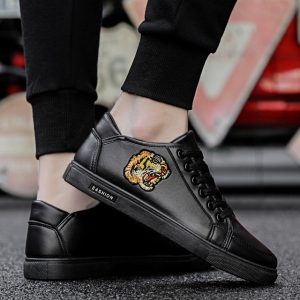 New Shoes Men's Leather Casual Shoes Small White Shoes Student Sports Shoes Men's Shoes Tiger Head