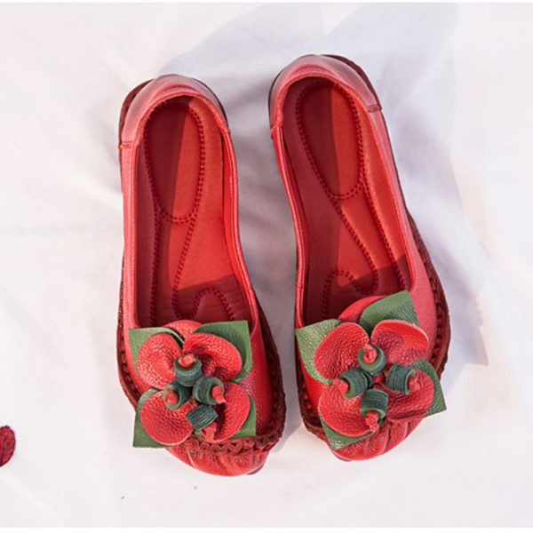 SOCOFY Casual Genuine Leather Slip On Handmade Flower Pattern Soft Flat Shoes