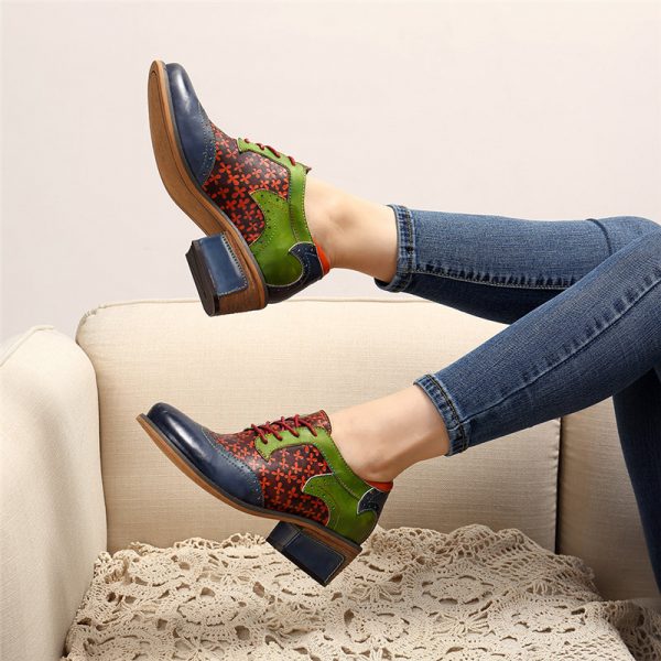 SOCOFY Retro Clover Pattern Hand-colored Genuine Leather Lace Up Comfortable Shoes