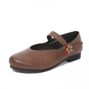 SOCOFY Retro Flower Pattern Buckle Soft Flat Leather Shoes