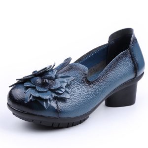 SOCOFY Retro Handmade Flowers Splicing Pattern Mid Heel Leather Shoes