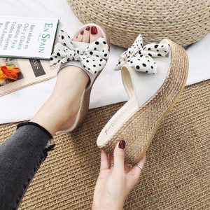 Sandals And Slippers Women's New Outside Wearing Slope Slippers Fashion Wild High-heeled Shoes A Generation