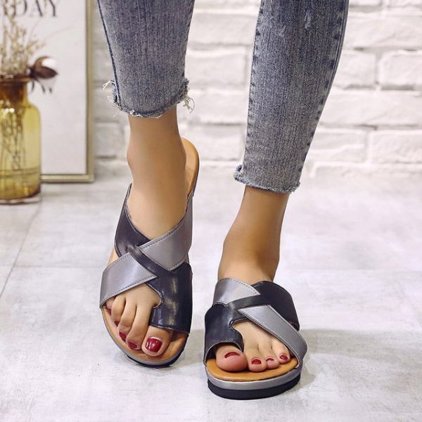 Season New Flat Casual Beach Shoes Female Toe Slippers Female Sandals