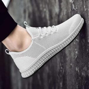 Season New Men's Shoes Fly Woven Breathable Sports Shoes Wild Net Shoes Men Students Running Shoes