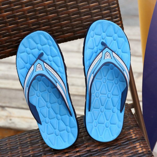 Slippers Men's Season Sandals Slippery Casual Tide Pinch Wear Men's Sandals Beach Shoes Outdoor Flip Flops