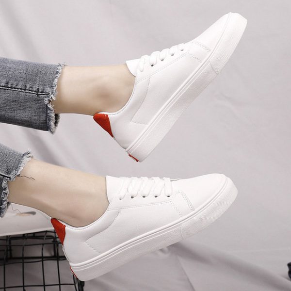 Student White Shoes Women's New Wild Casual Shoes Flat Women's Shoes Super Chic White Shoes