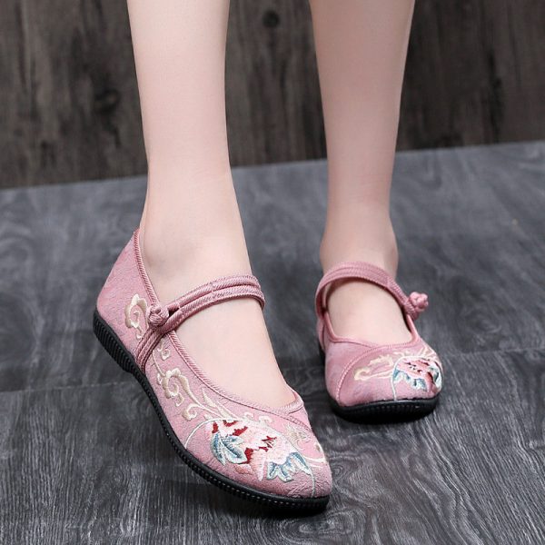 Women Casual Folkways Flowers Embroideried Cloth Flat Shoes