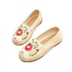 Women Embroidered Flat Breathable Shoes