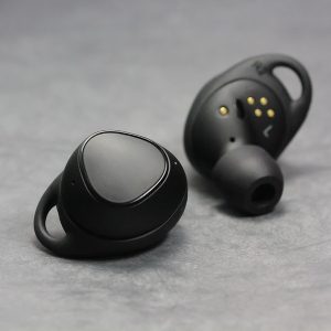 2019 gear iconx new fashion sm-r150 wireless bluetooth headphone sports mini bluetooth headset with charge/storage box