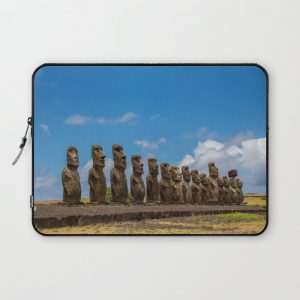 Ahu Tongariki // Easter Island // Moai statues // Photography Computer Cover by Sanne Bak - Laptop Sleeve - 13"