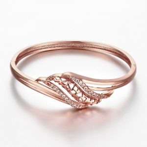 Brass Bangle Bracelet Embedded with AAA Zircon with An Opening & Hollow Leaves Golden & Rose Golden Fashional Accessories for Women