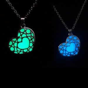 Brass Metal Alloy Collar Necklace Luminous Night Glowing Heart Pendant Lobster Clasp 18in Chain Polished Electroplated Sweet Style