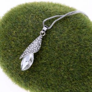 Desert Light Horse Eye Shaped Pendant Rhinestone Crystal Necklace Chain Luxurious Lovely Jewelry for Woman Girl