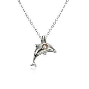 Dolphin Pendant Pearl Necklace