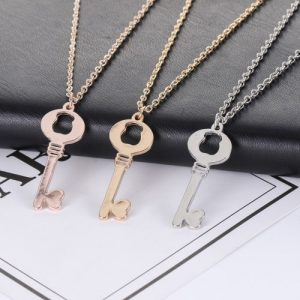 Fashion Funny Bear Love Key Pendant Clavicle Chain Alloy Lady Necklace Jewelry Accessory