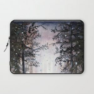 Ghosts in the mountains Computer Cover by Stevie Del Rio - Laptop Sleeve - 13"