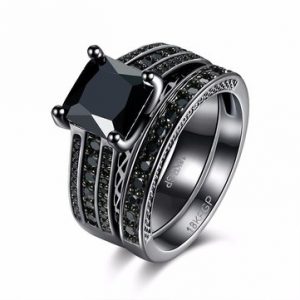 INALIS Zircon Gun Black Plated Ring