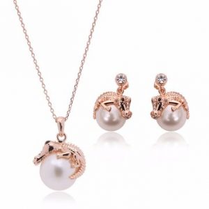 Rhinestone Crocodile Pearl Earrings Necklace Set