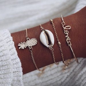 Seashell Shaped Glod Metal Bracelet Set - One Size