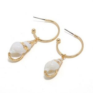 Seashell Shaped Gold Metal Earrings for Lady - One Size