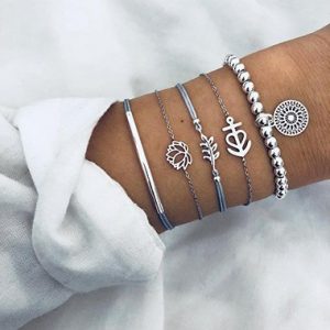 Silver Metal Lotus Design Bracelet Set - One Size