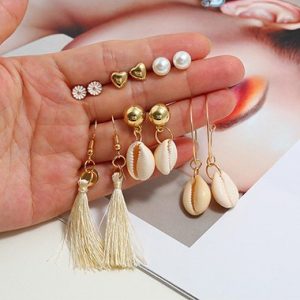 Tassel Design Seashell Pendant Gold Metal Earring Set - One Size