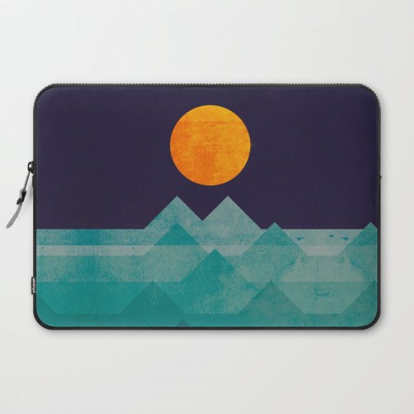 The ocean, the sea, the wave - night scene Computer Cover by Picomodi - Laptop Sleeve - 15"