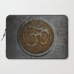 The sound of the Universe. Gold Ohm Sign On Stone Computer Cover by Dragonfly Distribution - Laptop Sleeve - 15"