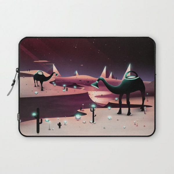 Watering the Desert Computer Cover by Schwebewesen aEURC/ Romina Lutz - Laptop Sleeve - 13"