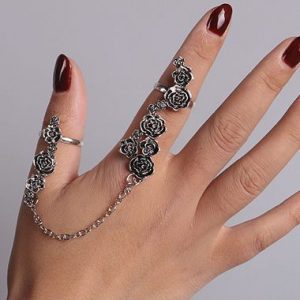 Woman Stereo Rose Shape Chain Ring - One Size