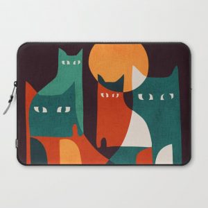 Cat Family Computer Cover by Picomodi - Laptop Sleeve - 15"