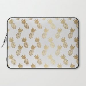 Gold Pineapple Pattern Computer Cover by tanyadraws - Laptop Sleeve - 15"