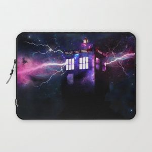 The Tardis Computer Cover by Sonia Matas (Sonia MS) - Laptop Sleeve - 13"