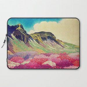 Walk towards Manayama Computer Cover by Kijiermono - Laptop Sleeve - 15"